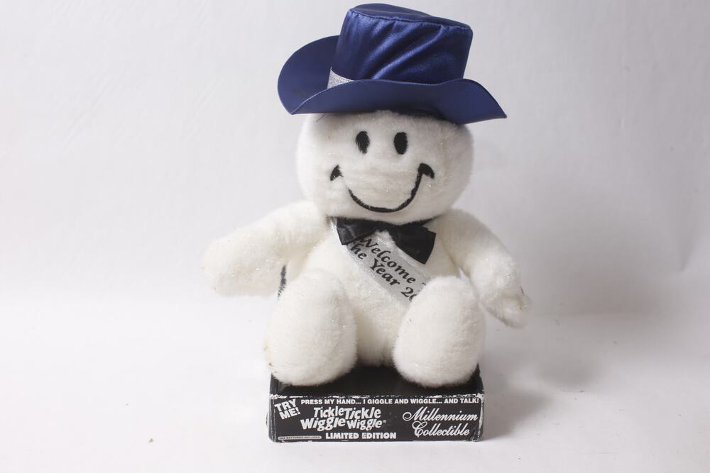 Tickle Tickle Wiggle Wiggle Snowman Plush Millenium Collectible ~ 260917-WH 810